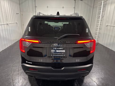 Used 2023 GMC Acadia SLT w/ Elevation Edition FWD image 40