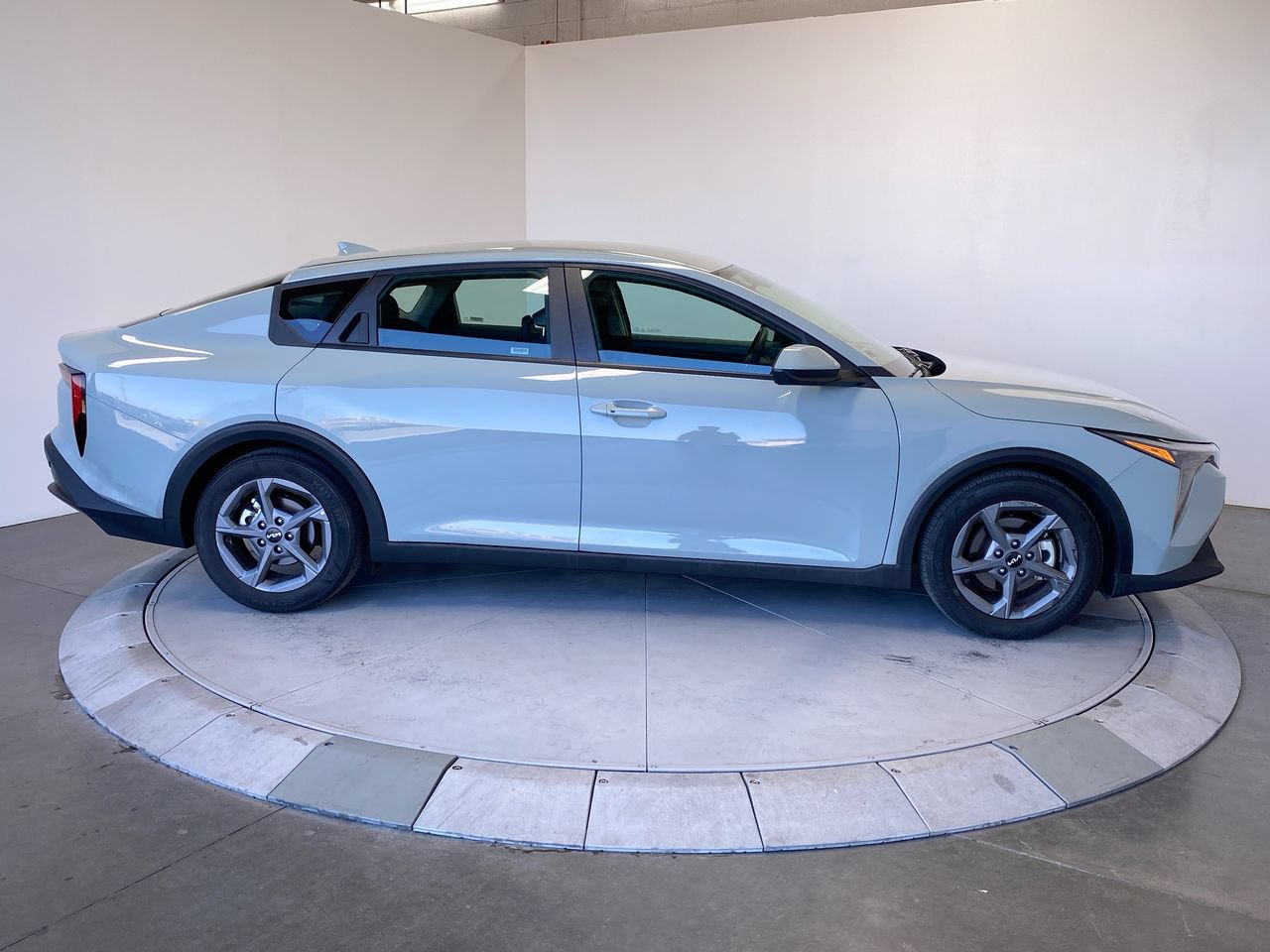 Certified 2025 Kia K4 FWD image 6