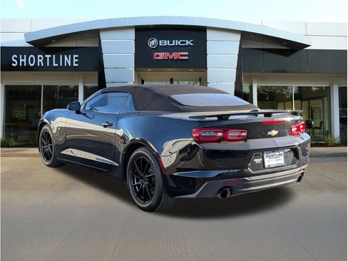 Used 2020 Chevrolet Camaro LT RWD image 5