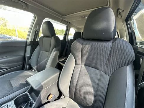 Used 2019 Subaru Forester Premium image 16