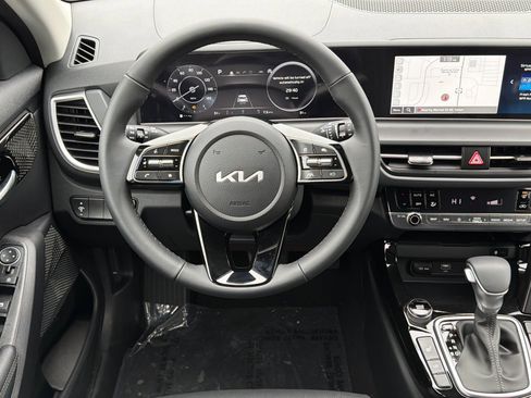 New 2026 Kia Seltos EX image 12