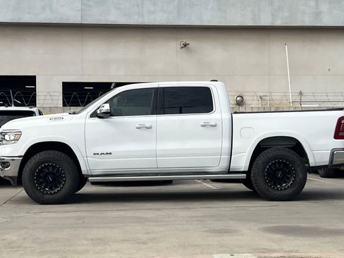Used 2020 RAM 1500 Laramie AWD/4WD image 6