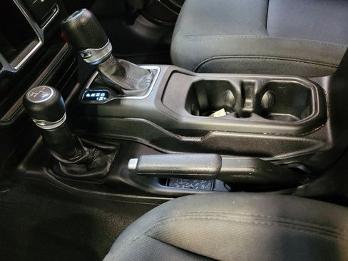 Used 2019 Jeep Wrangler Unlimited Sport AWD/4WD image 26