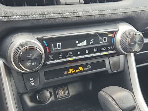 Used 2024 Toyota RAV4 LE AWD/4WD image 24
