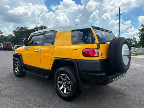Used 2010 Toyota FJ Cruiser 4WD image 7