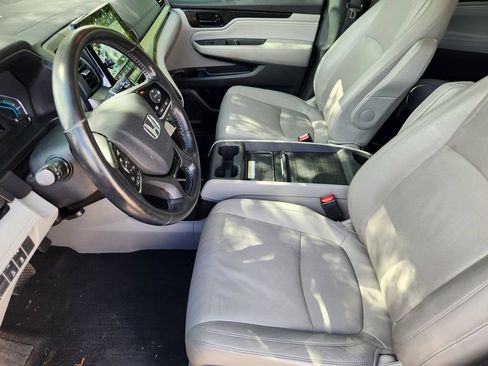 Used 2018 Honda Odyssey Elite image 9