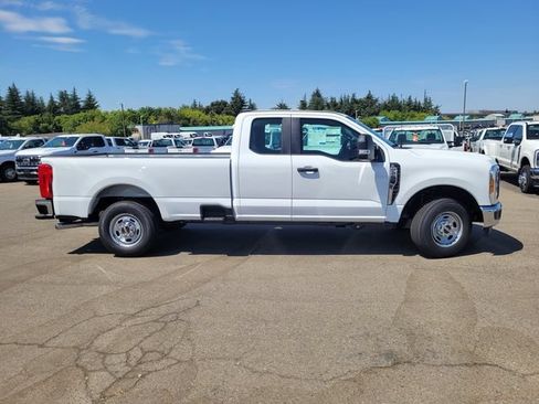 New 2026 Ford F250 XL w/ XL Chrome Package RWD image 4