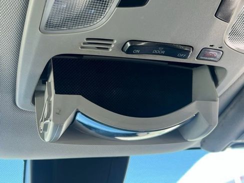 Used 2020 Toyota Sienna SE image 34