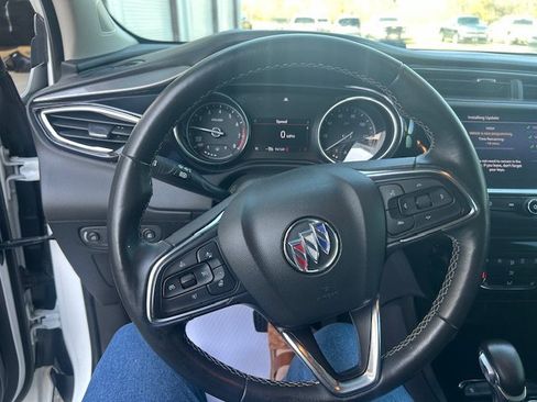 Used 2022 Buick Encore GX Essence FWD image 18
