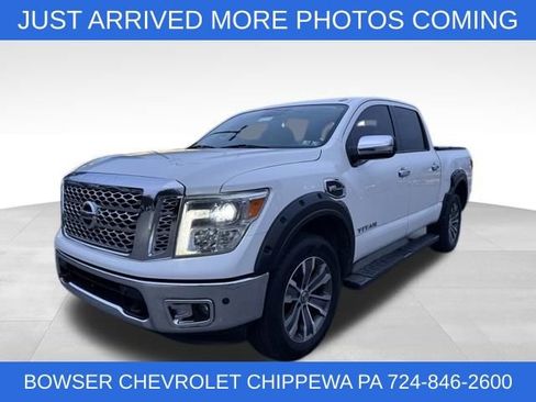 Used 2017 Nissan Titan SL image 1
