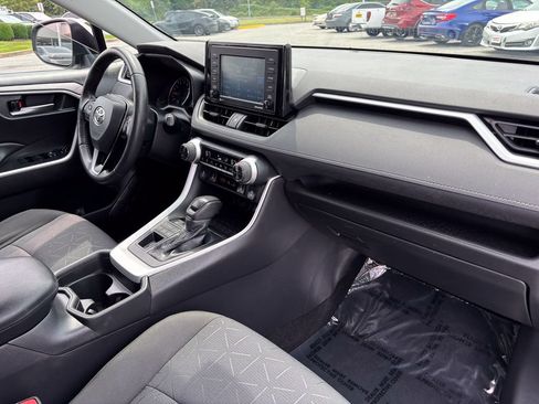 Certified 2021 Toyota RAV4 XLE w/ Convenience Package AWD/4WD image 41