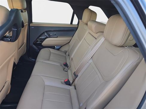 Used 2023 Land Rover Range Rover Sport SE image 17