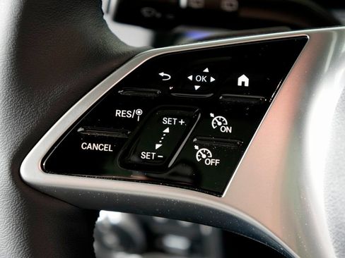 Certified 2026 Mercedes-Benz GLB 250 4MATIC image 19