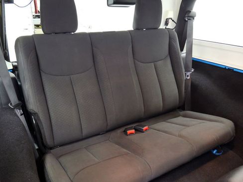 Used 2018 Jeep Wrangler Sport image 16