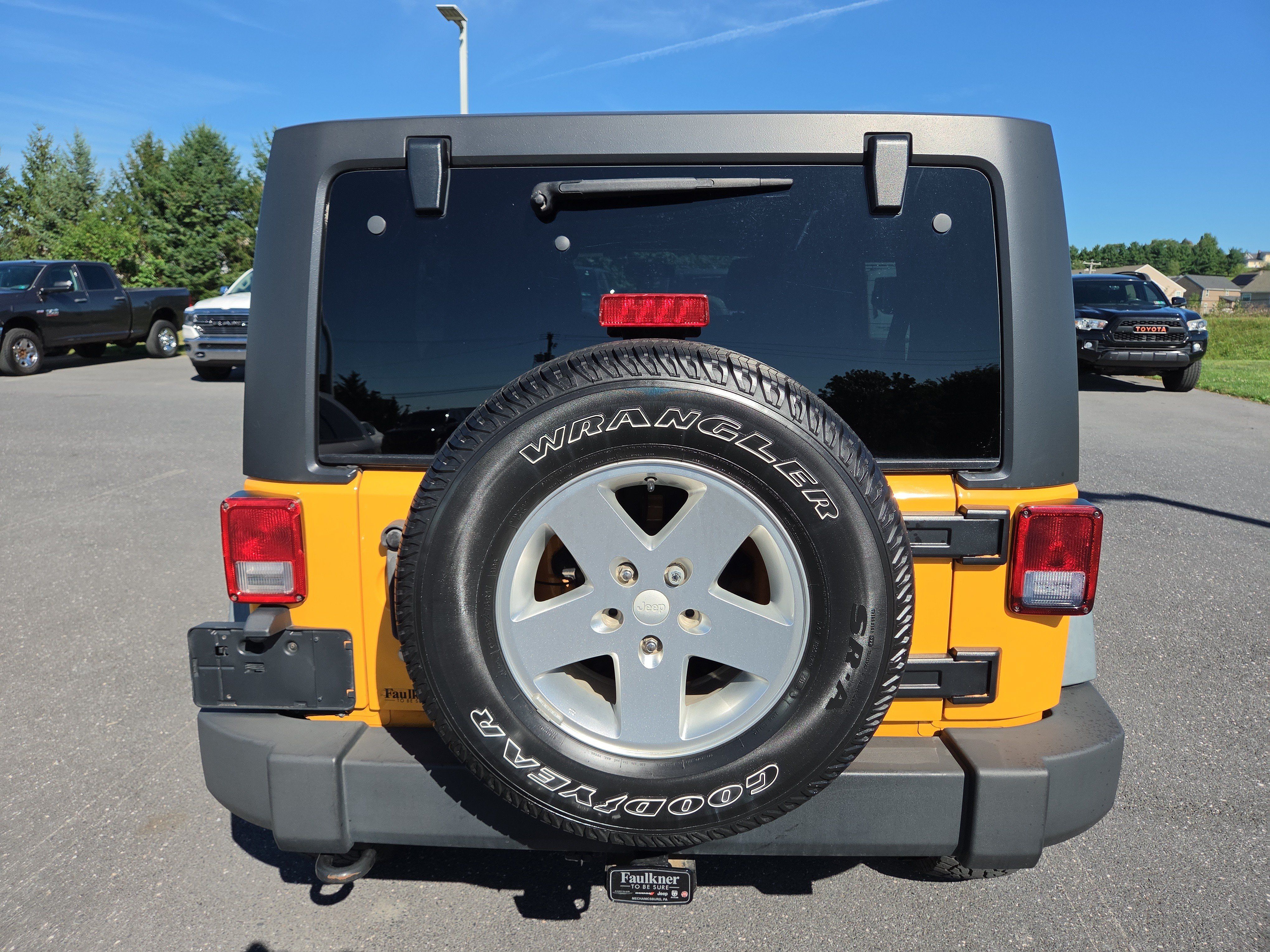 Used 2012 Jeep Wrangler Unlimited Sport AWD/4WD image 14