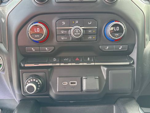 Used 2022 Chevrolet Silverado 1500 LT Trail Boss w/ LPO, Dark Essentials Package AWD/4WD image 48