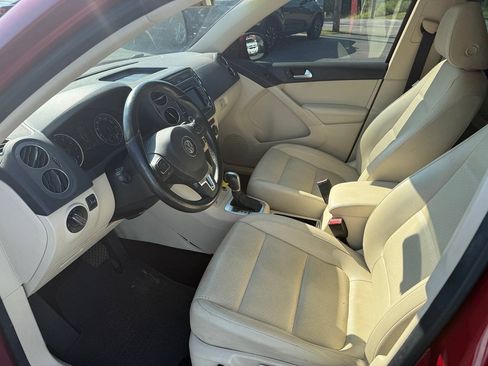 Used 2014 Volkswagen Tiguan SE AWD/4WD image 12