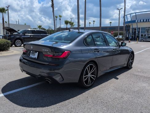 Used 2021 BMW 330i Sedan w/ M Sport Package RWD image 4