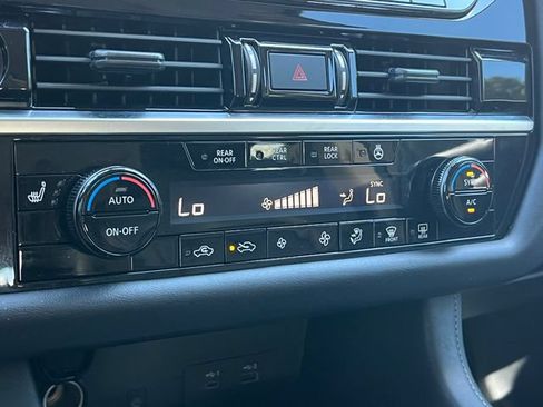 Used 2023 Nissan Pathfinder SL w/ SL Premium Package AWD/4WD image 25
