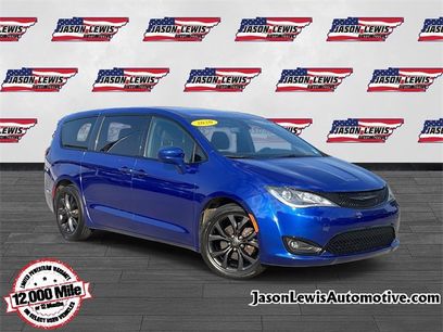 Used 2020 Chrysler Pacifica Touring w/ S Appearance Package