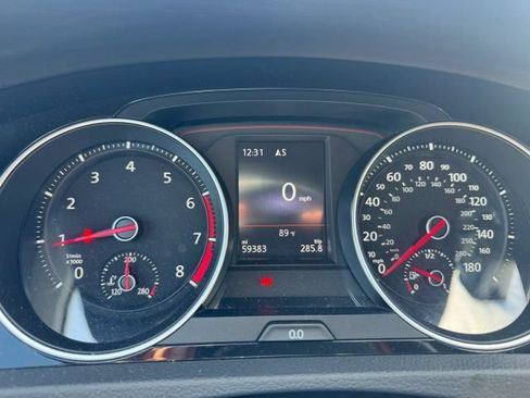 Used 2020 Volkswagen GTI SE FWD image 11