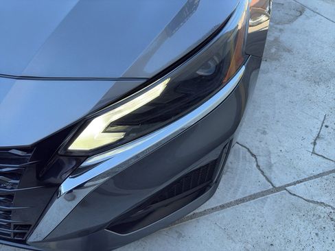 Used 2024 Nissan Altima 2.5 SV w/ SV Premium Package image 22