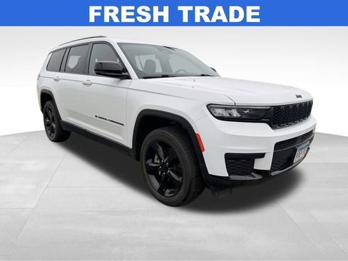 Used 2023 Jeep Grand Cherokee L Laredo image 1