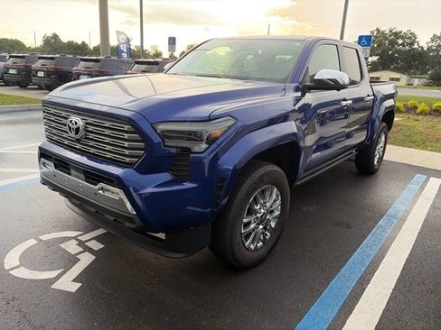 Used 2024 Toyota Tacoma Limited w/ Limited Package (LT) AWD/4WD image 4
