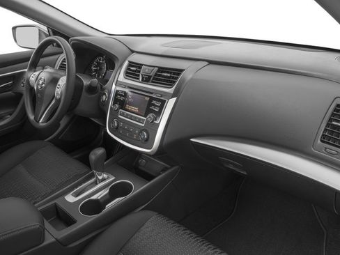 Used 2017 Nissan Altima 2.5 SV FWD image 19