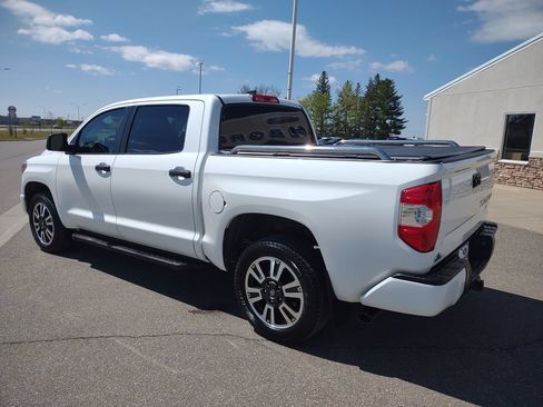 Used 2020 Toyota Tundra 4x4 CrewMax image 2