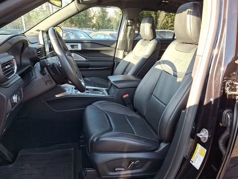 Used 2020 Ford Explorer ST w/ ST Street Pack image 11