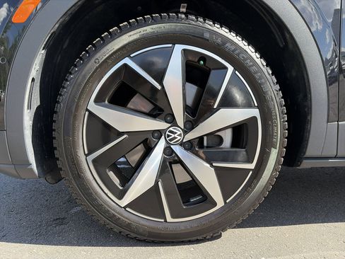 Used 2023 Volkswagen ID.4 Pro S AWD/4WD image 13