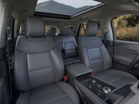 New 2026 Ford Explorer Active w/ Active Comfort Package image 10