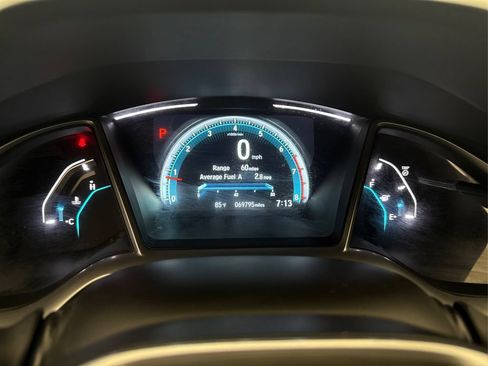 Used 2018 Honda Civic Touring image 40