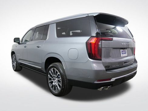 New 2026 GMC Yukon XL Denali w/ Denali Reserve Package AWD/4WD image 4