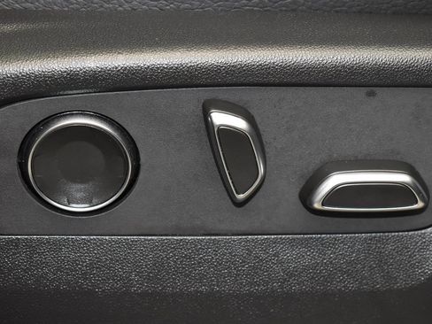 Used 2023 GMC Yukon Denali AWD/4WD image 31
