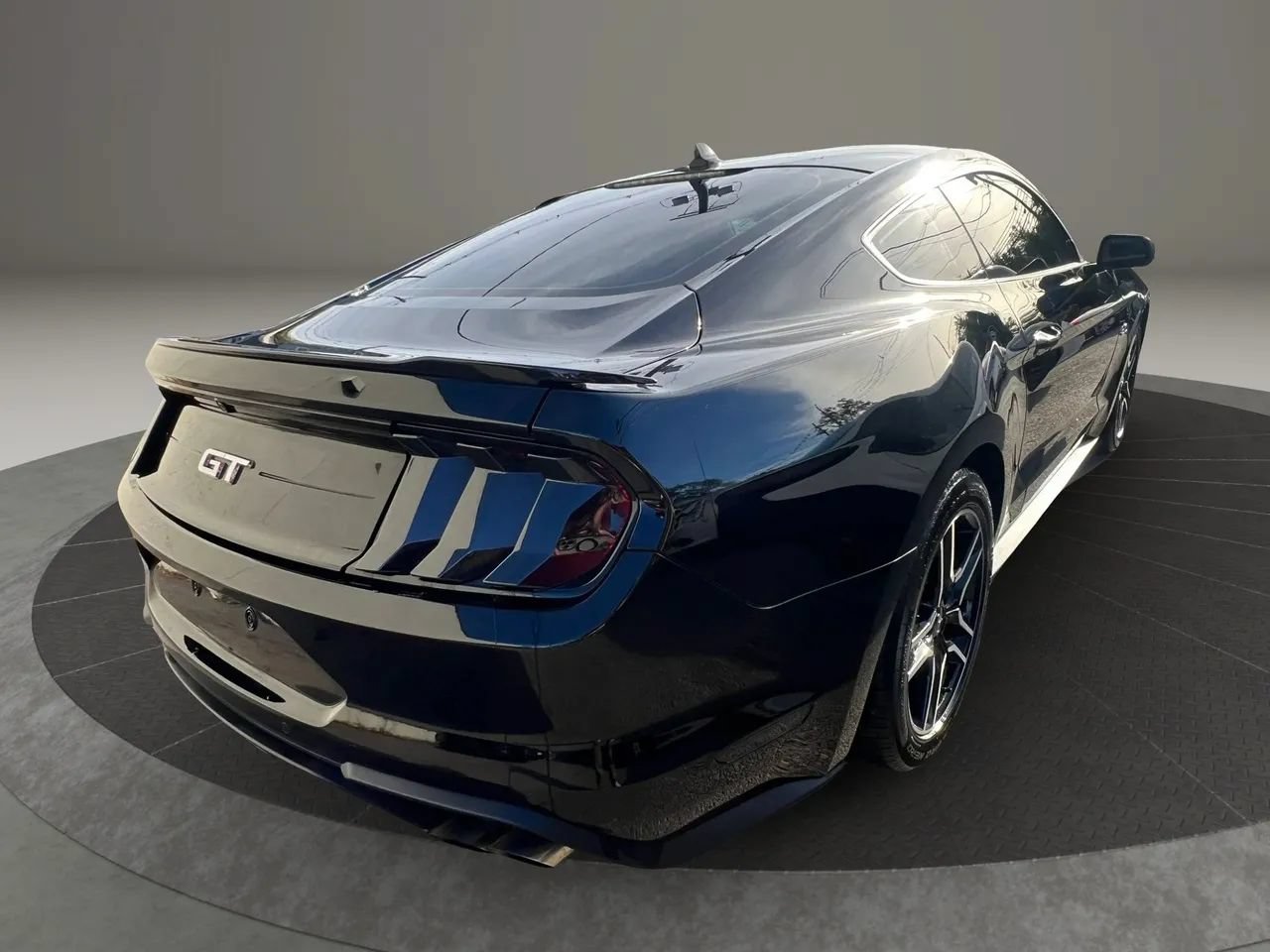 Used 2021 Ford Mustang GT w/ Equipment Group 301A RWD image 5