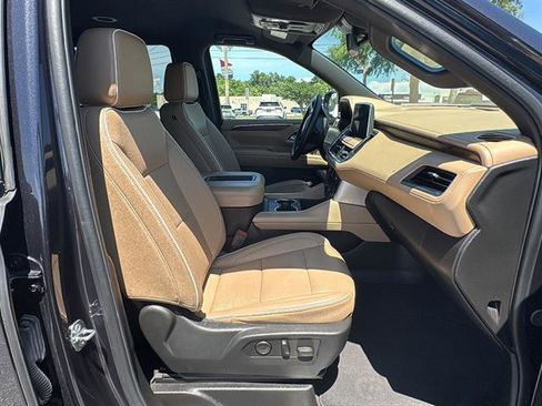 Used 2024 Chevrolet Tahoe Premier AWD/4WD image 15