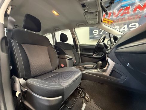 Used 2015 Subaru Forester 2.5i w/ Alloy Wheel Package AWD/4WD image 4