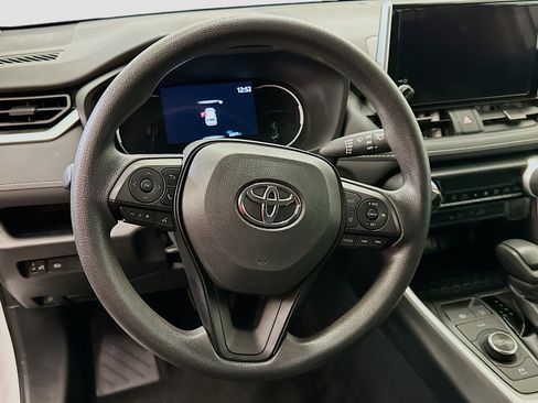 Used 2025 Toyota RAV4 LE image 18