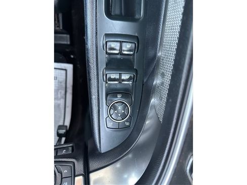 Used 2018 Ford Explorer XLT w/ Equipment Group 202A image 38