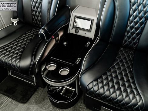 Used 2017 Mercedes-Benz Sprinter 2500 image 13