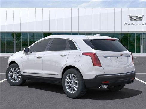 New 2025 Cadillac XT5 Luxury image 3
