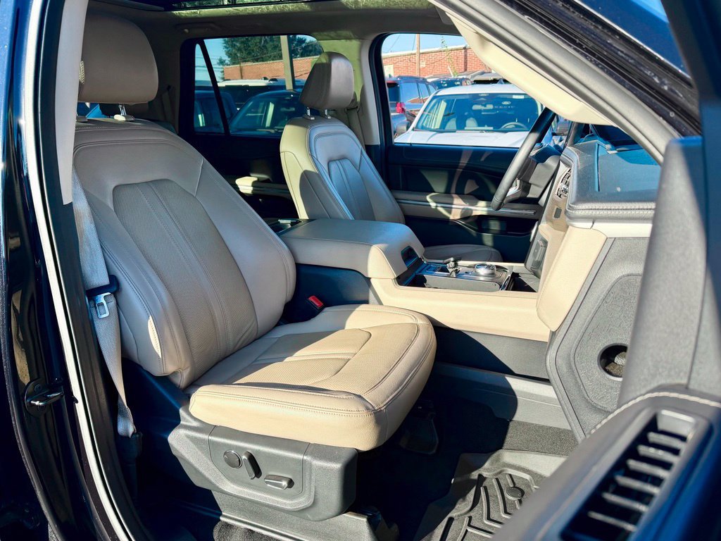 Used 2024 Ford Expedition Max Limited RWD image 28