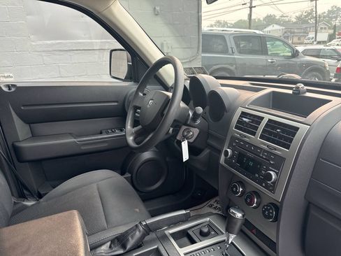 Used 2011 Dodge Nitro Heat w/ Popular Equipment Group AWD/4WD image 28