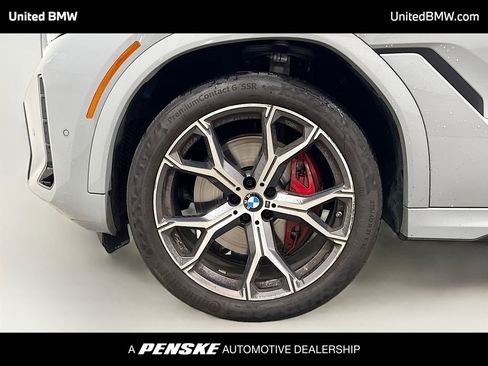 Used 2024 BMW X6 xDrive40i w/ Executive Package image 2