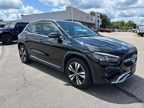 Used 2025 Mercedes-Benz GLA 250 4MATIC image 2