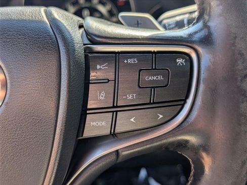 Used 2019 Lexus LS 500 AWD w/ Accessory Package (Z2) image 24