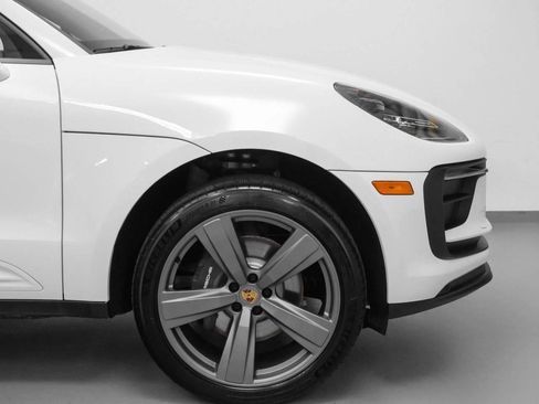 New 2025 Porsche Macan image 96
