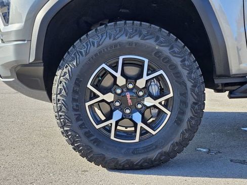New 2026 GMC Canyon AT4X image 9